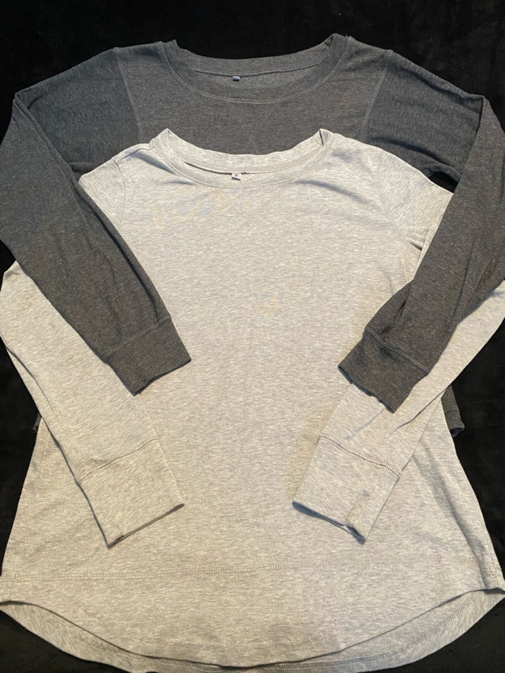 Women’s Long Sleeve Comfortable Crewneck Top - Light Gray & Charcoal